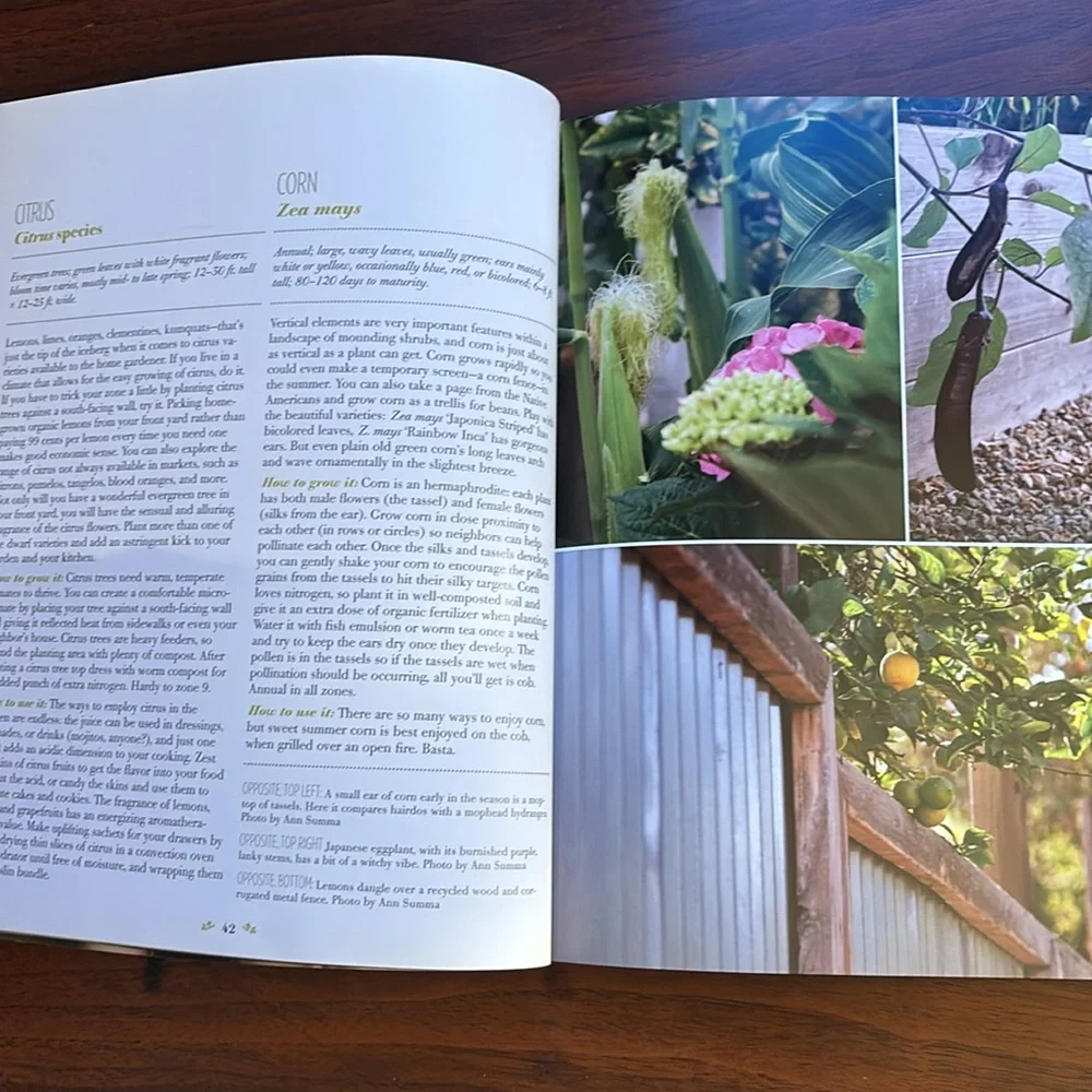 The Edible Front Yard. The Mow Less, Grow More Plan for a Bountiful Garden - Picture 8 of 16